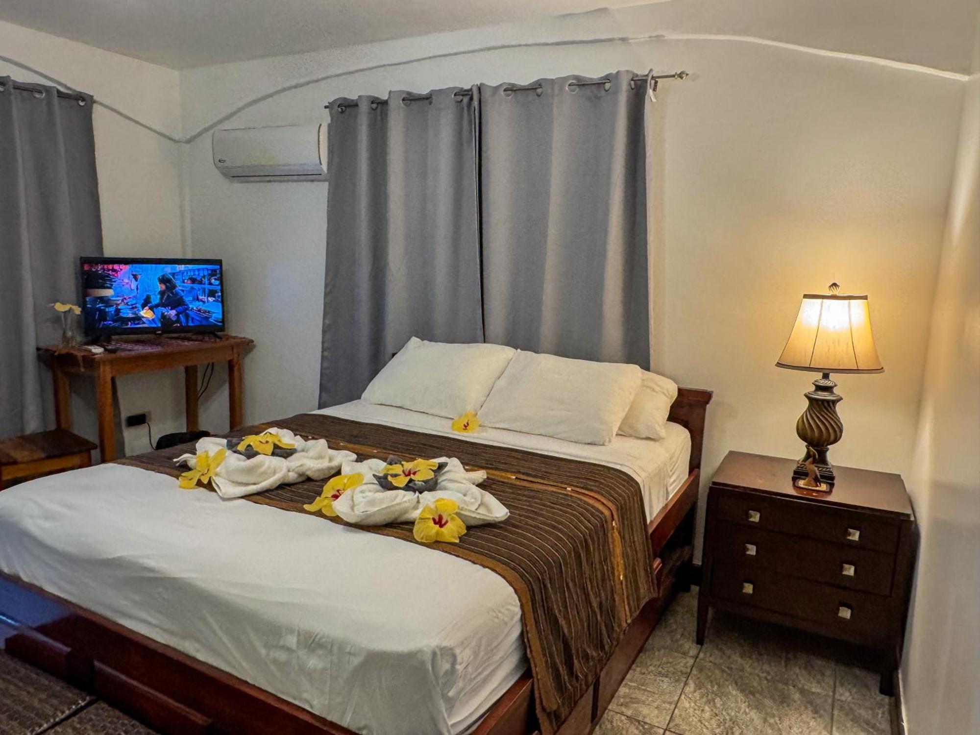 Caribbean Shores Belize 霍普金斯 外观 照片